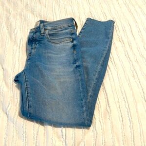 NWOT J. crew 9” Toothpick Denim- size 2 (25)